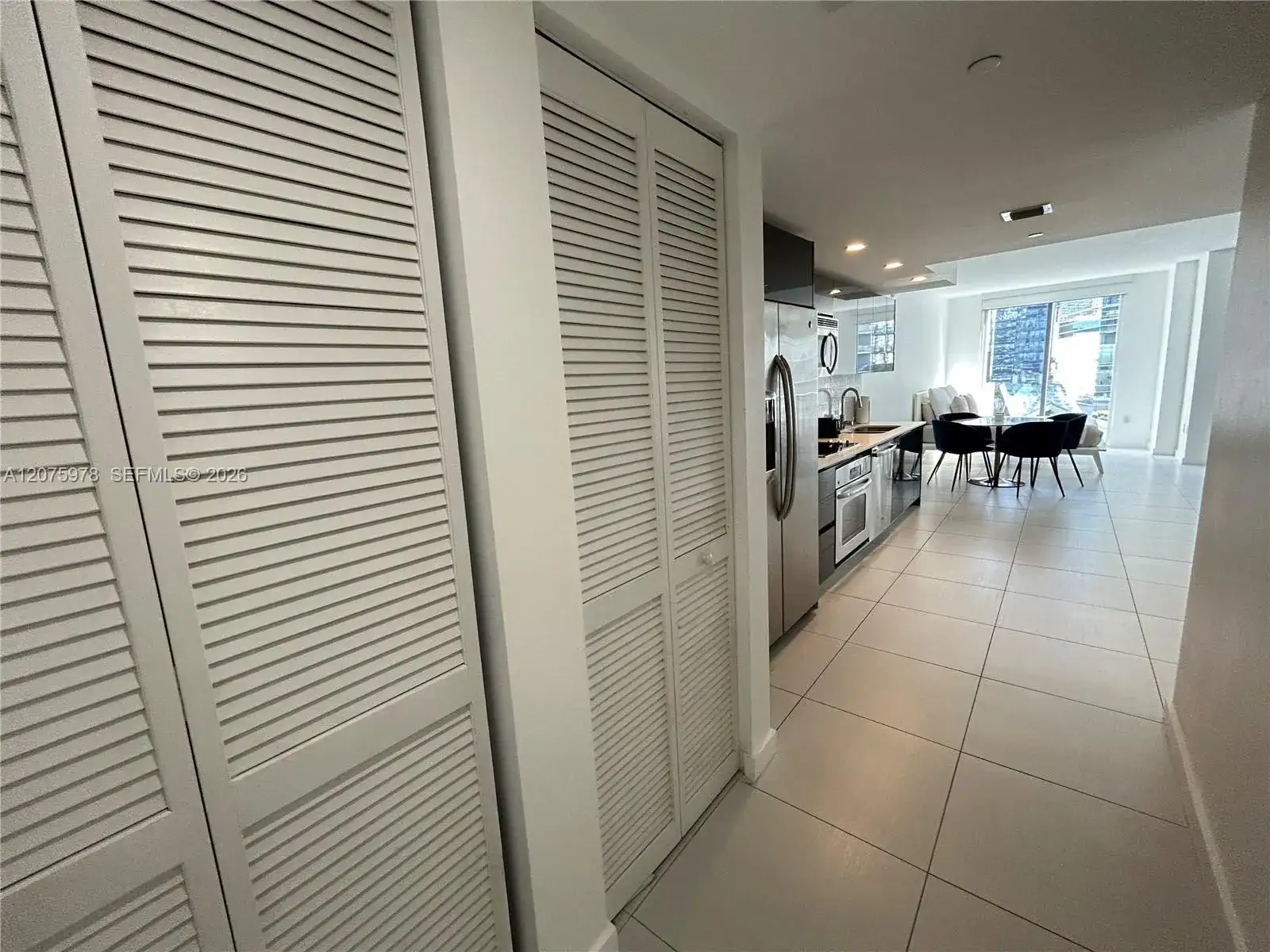 31 SE 6th St # 1703, Miami FL 33131 photo 2