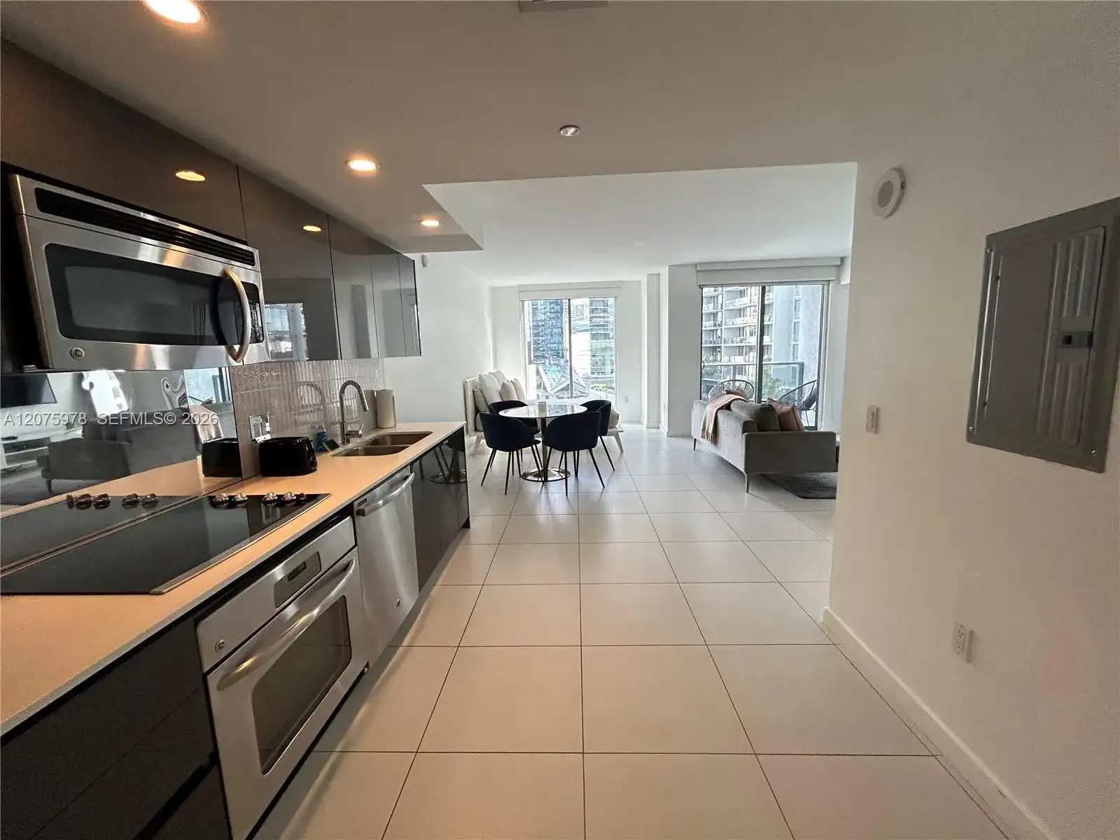 31 SE 6th St # 1703, Miami FL 33131 photo 4