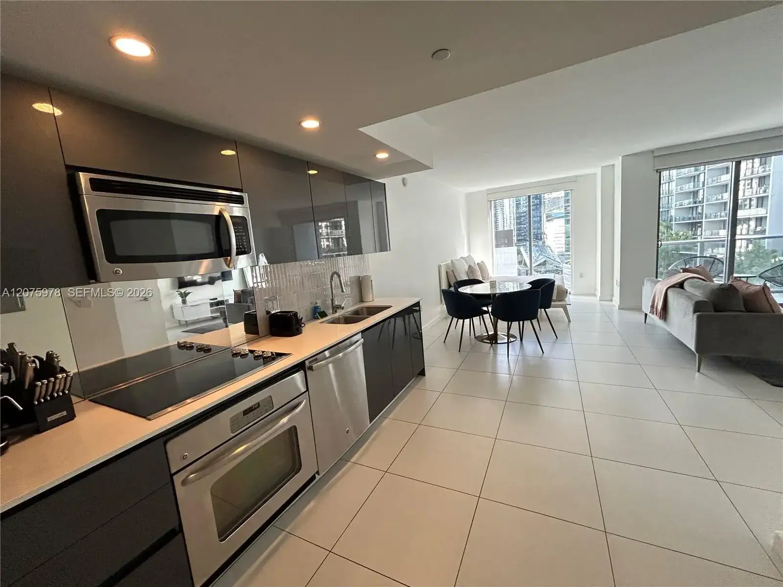 31 SE 6th St # 1703, Miami FL 33131 photo 5