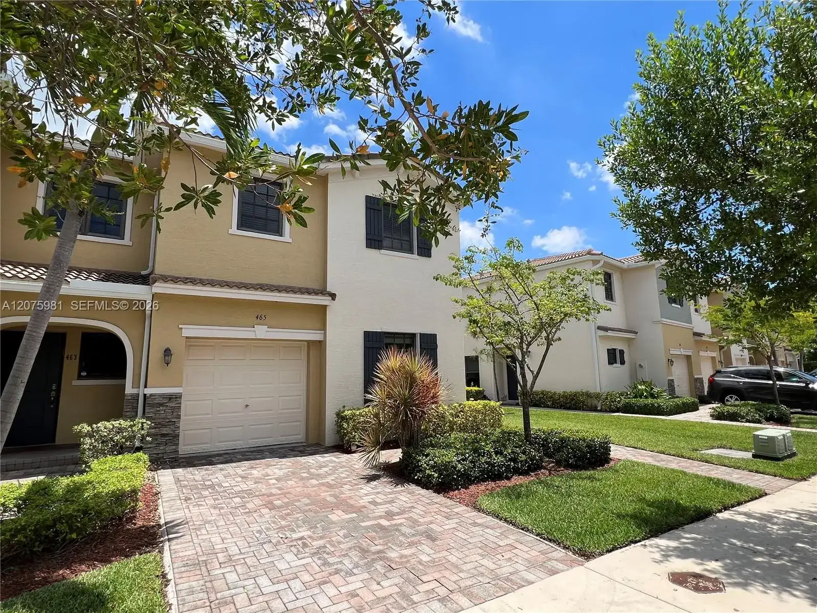 465 NE 194th Ter # 465, Miami FL 33179 photo 2