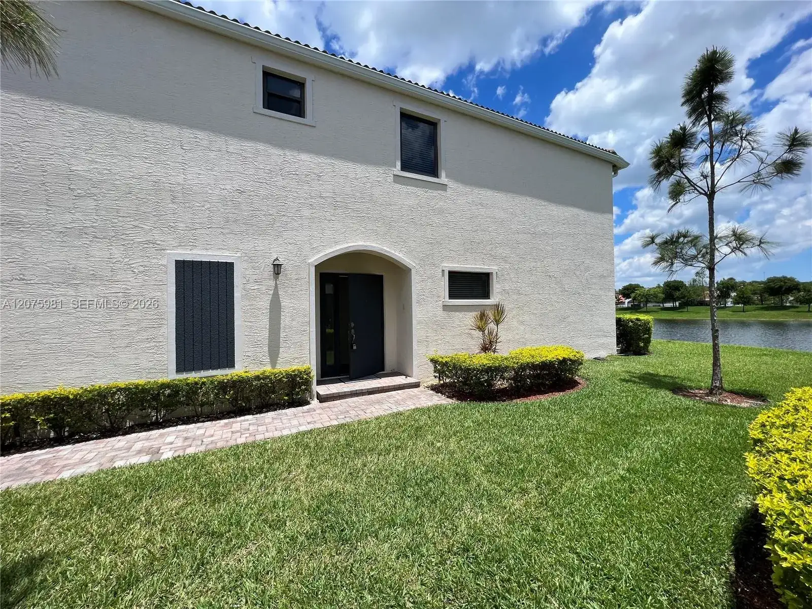 465 NE 194th Ter # 465, Miami FL 33179 photo 5