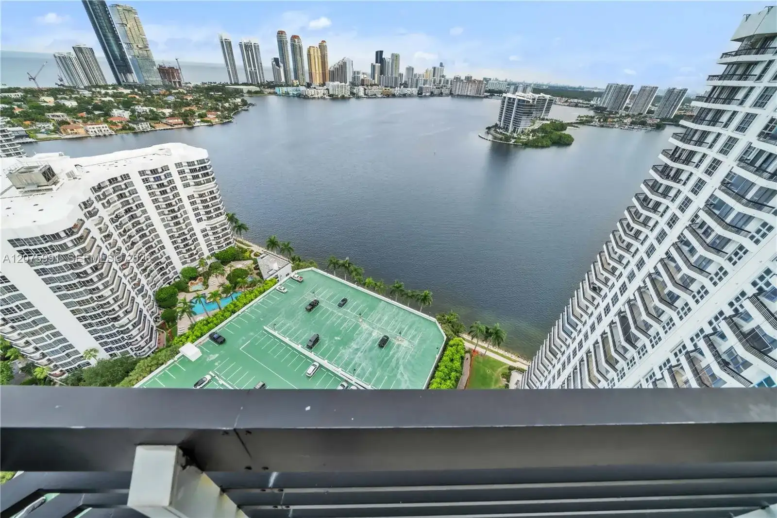 3530 Mystic Pointe Dr # 3210, Aventura FL 33180 photo 2