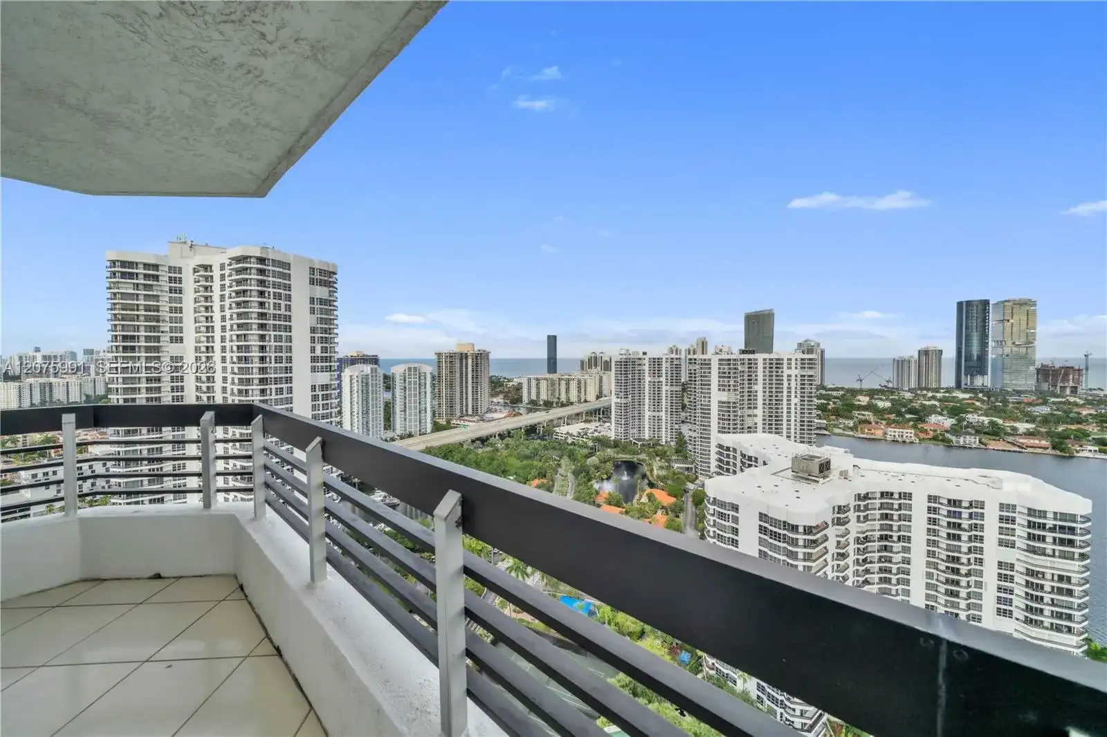 3530 Mystic Pointe Dr # 3210, Aventura FL 33180 photo 3