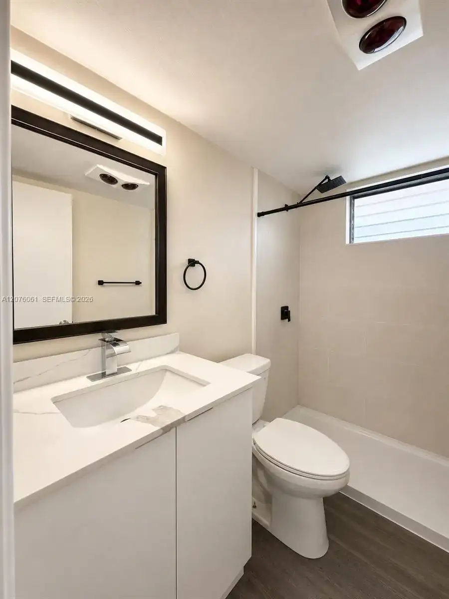1711 NE 56th St # 5, Fort Lauderdale FL 33334 photo 4