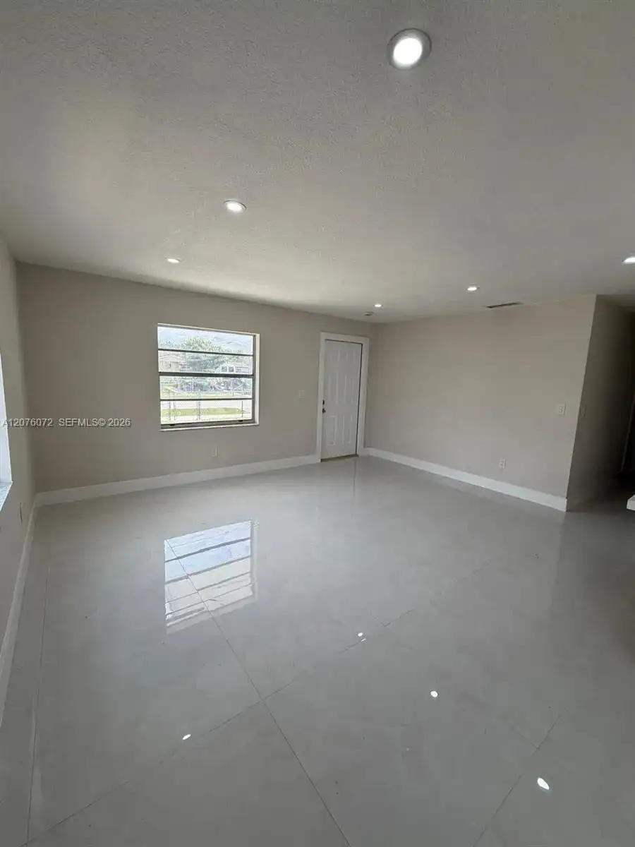 15400 SW 305th St, Homestead FL 33033 photo 3