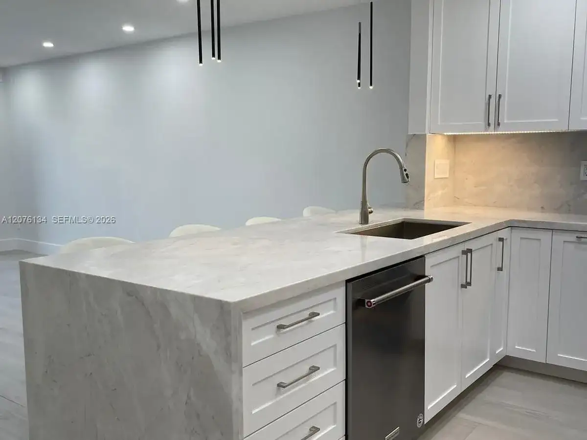 7840 Camino Real # 405, Miami FL 33143 photo 3
