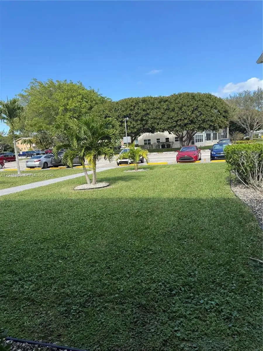 272 Camden L # 272, West Palm Beach FL 33417 photo 2