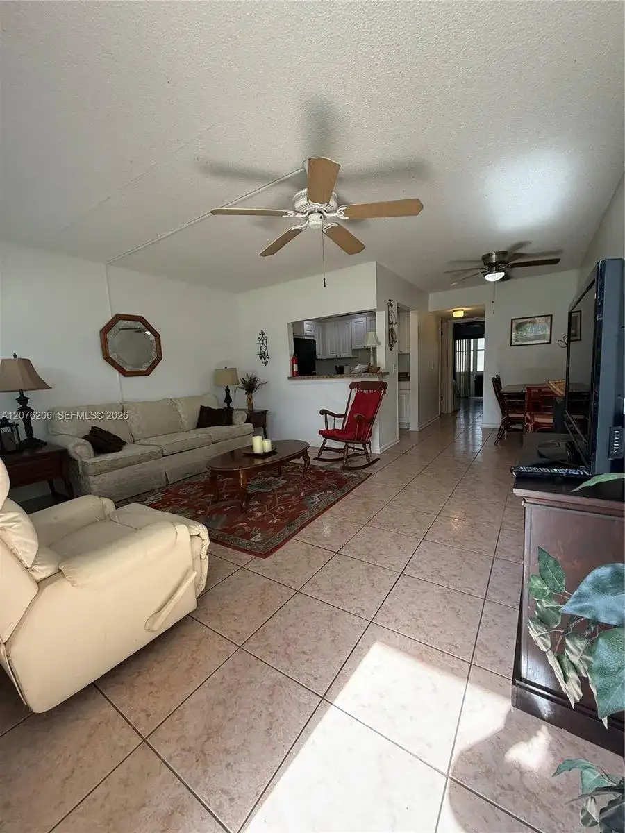 272 Camden L # 272, West Palm Beach FL 33417 photo 5