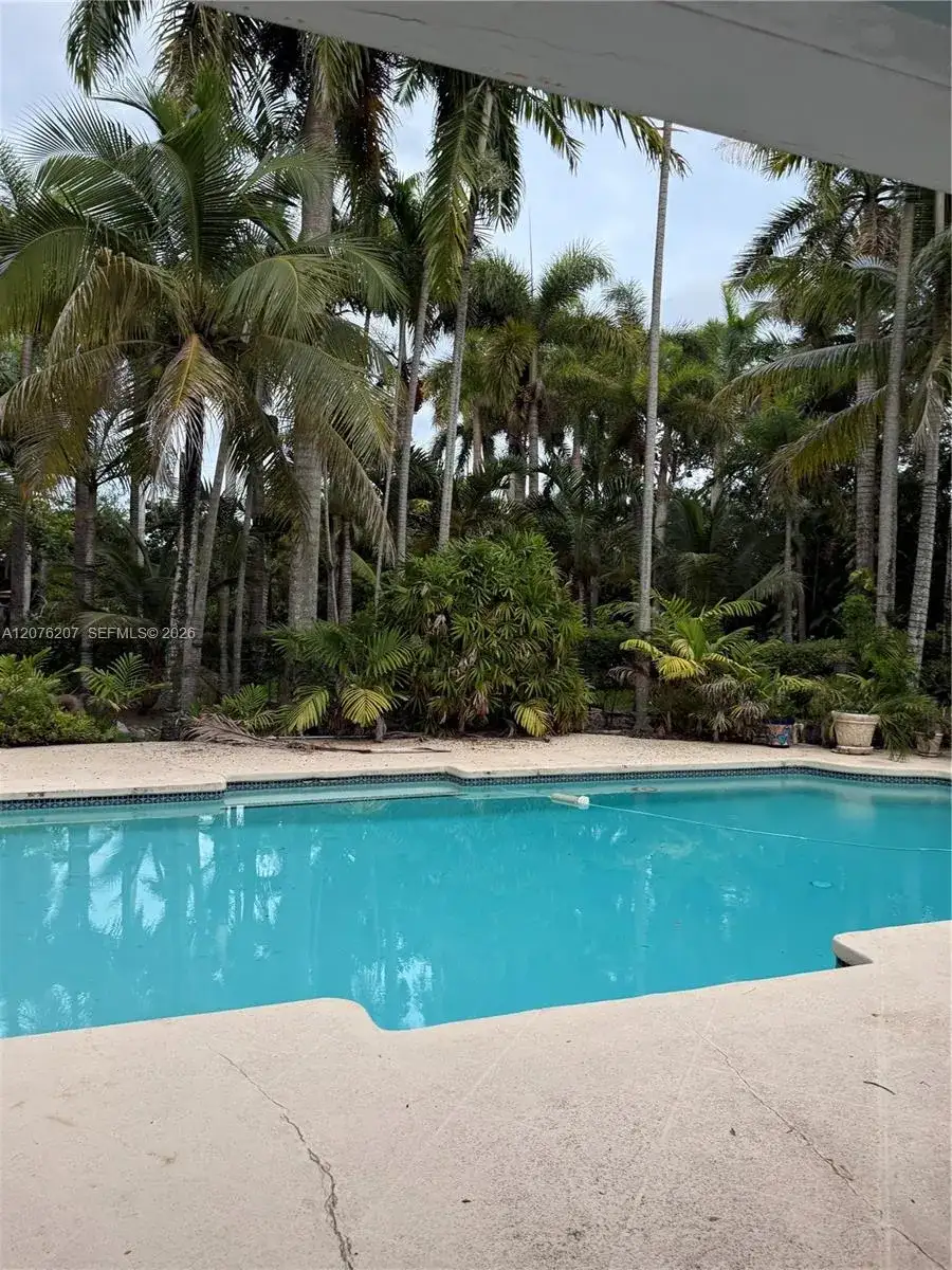 12121 SW 60th Ct, Pinecrest FL 33156 photo 3