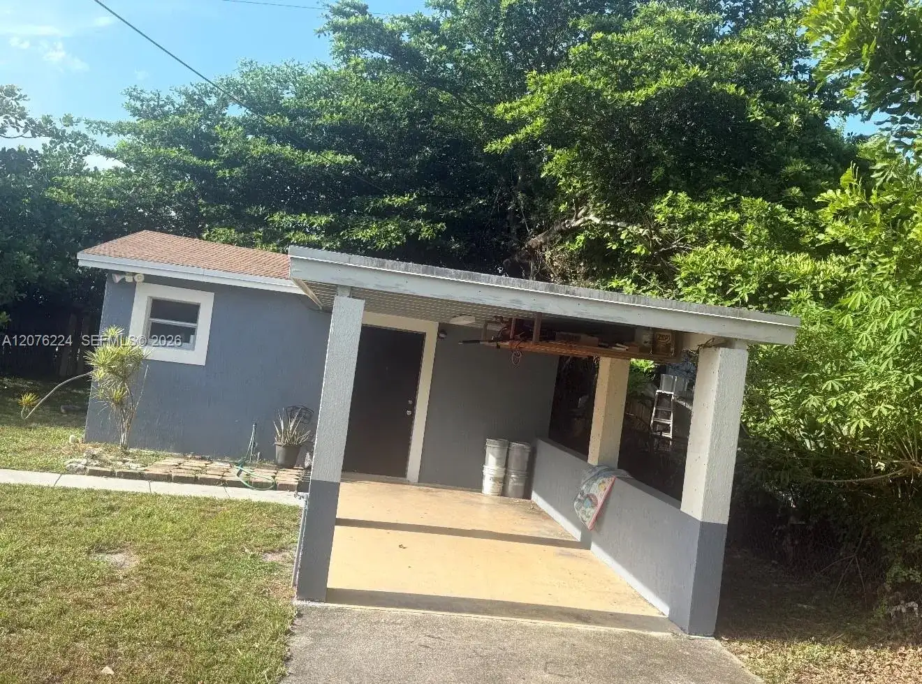 607 NW 42nd St, Oakland Park FL 33309 photo 2