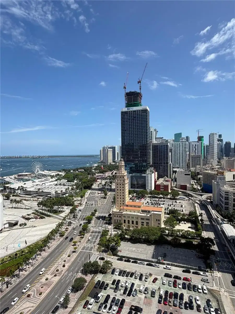 888 Biscayne Blvd # 2702, Miami FL 33132 photo 3