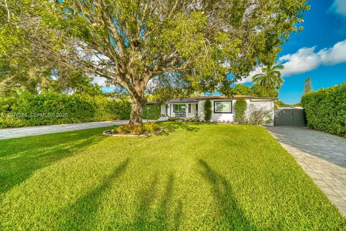 13801 NE 1st Ave, Miami FL 33161 photo 2