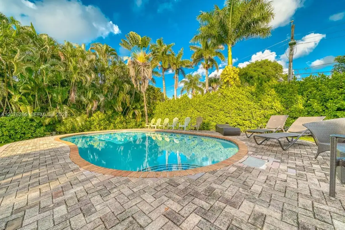 13801 NE 1st Ave, Miami FL 33161 photo 3
