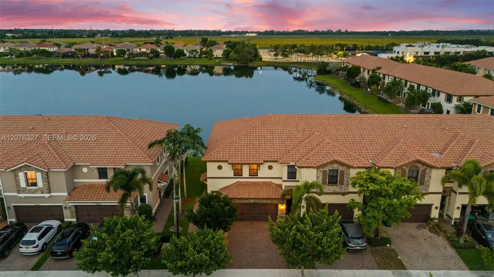 8442 Lake Majesty Ln, Parkland FL 33076 photo 4
