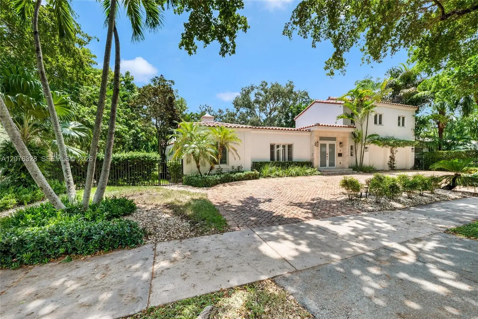 100 Sarto Ave, Coral Gables FL 33134 photo 2