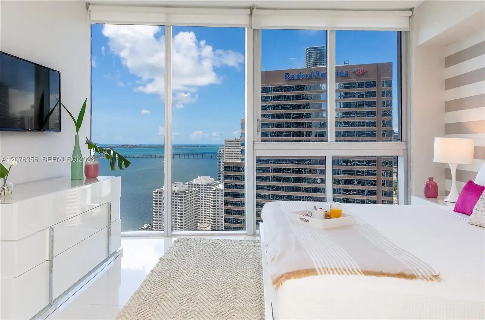 485 Brickell Ave # 3410, Miami FL 33131 photo 3