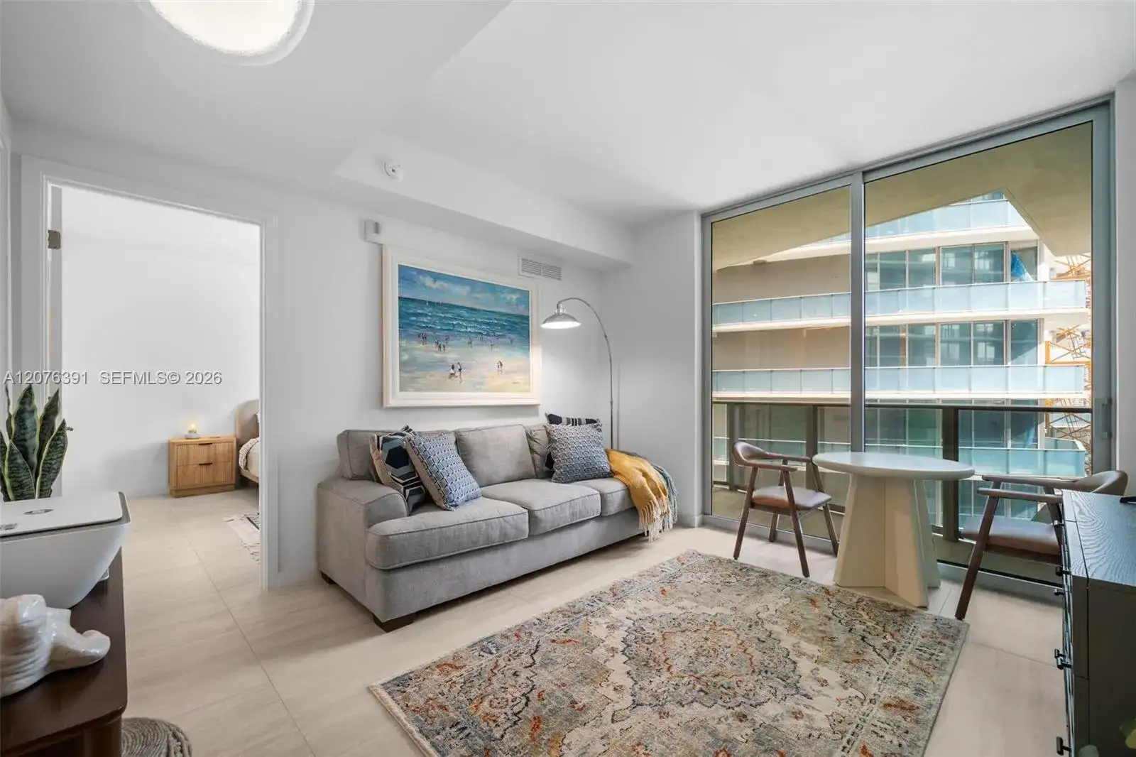 77 SE 5th St # 2805, Miami FL 33131 photo 4