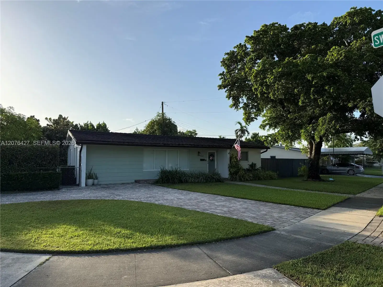 4901 SW 95th Ct, Miami FL 33165 photo 2