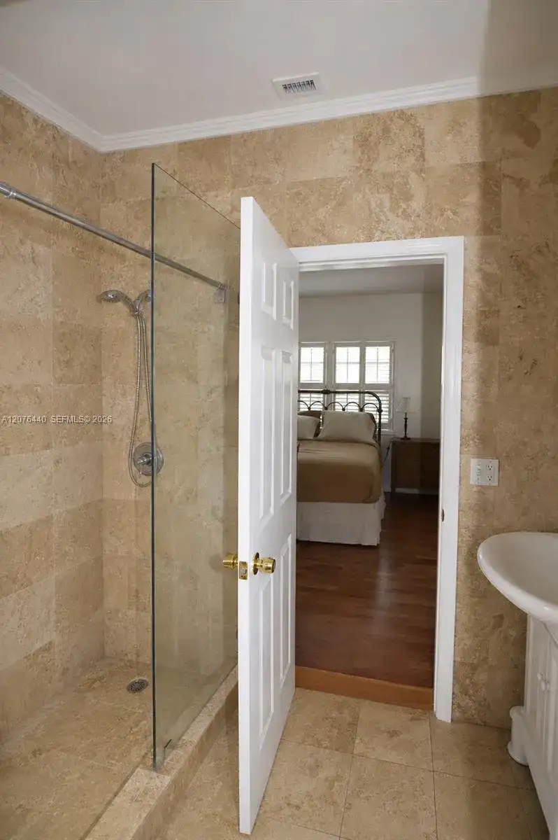 1341 Meridian Ave # 206, Miami Beach FL 33139 photo 4
