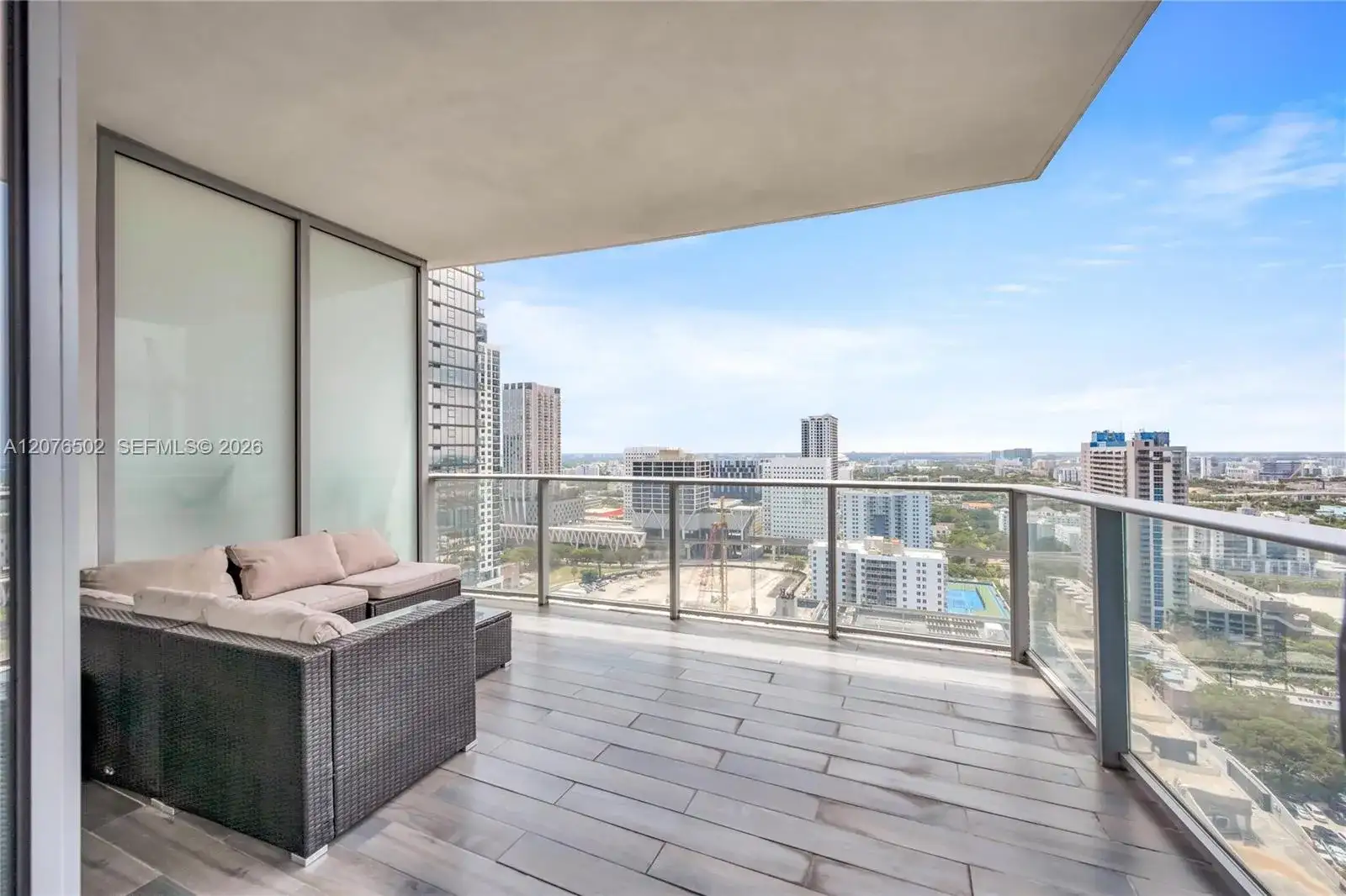 851 NE 1st Ave # 2408, Miami FL 33132 photo 2