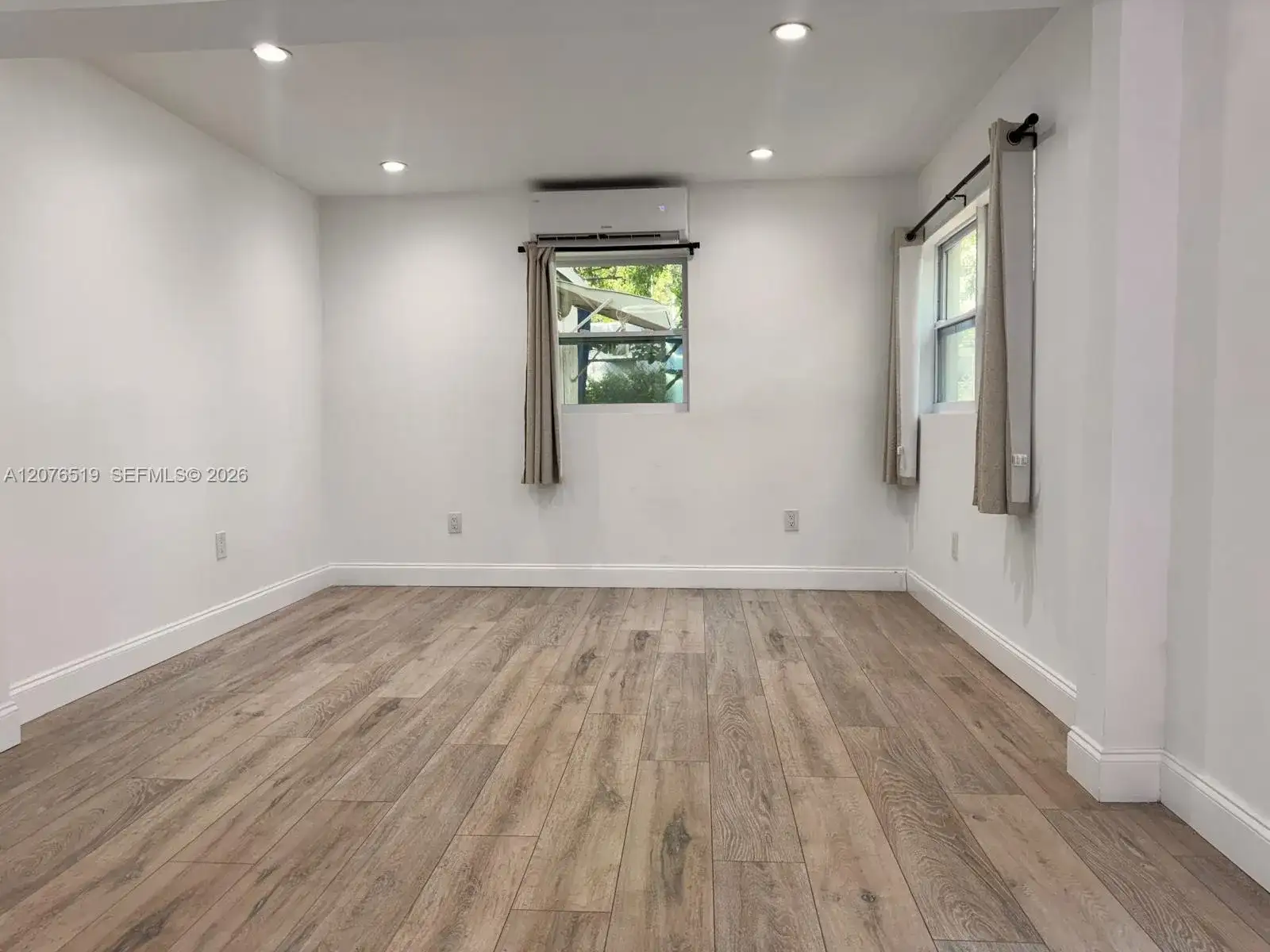 277 NE 55th St, Miami FL 33137 photo 5