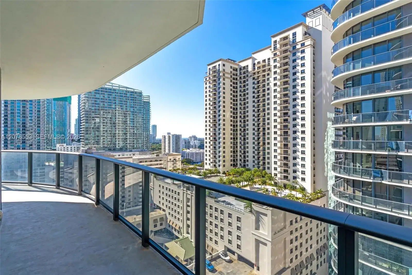 45 SW 9th St # 1706, Miami FL 33130 photo 2