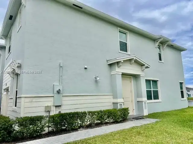 871 SE Grovebush Ln, Port St. Lucie FL 34984 photo 3