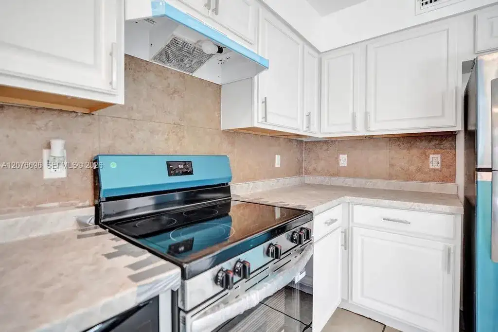 4511 Treehouse Ln # B, Tamarac FL 33319 photo 3