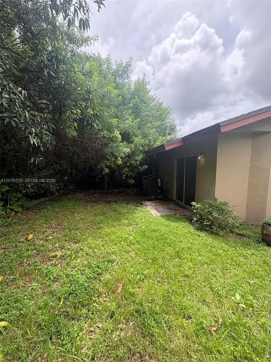 14801-03 NE 7th Ave, Miami FL 33161 photo 5