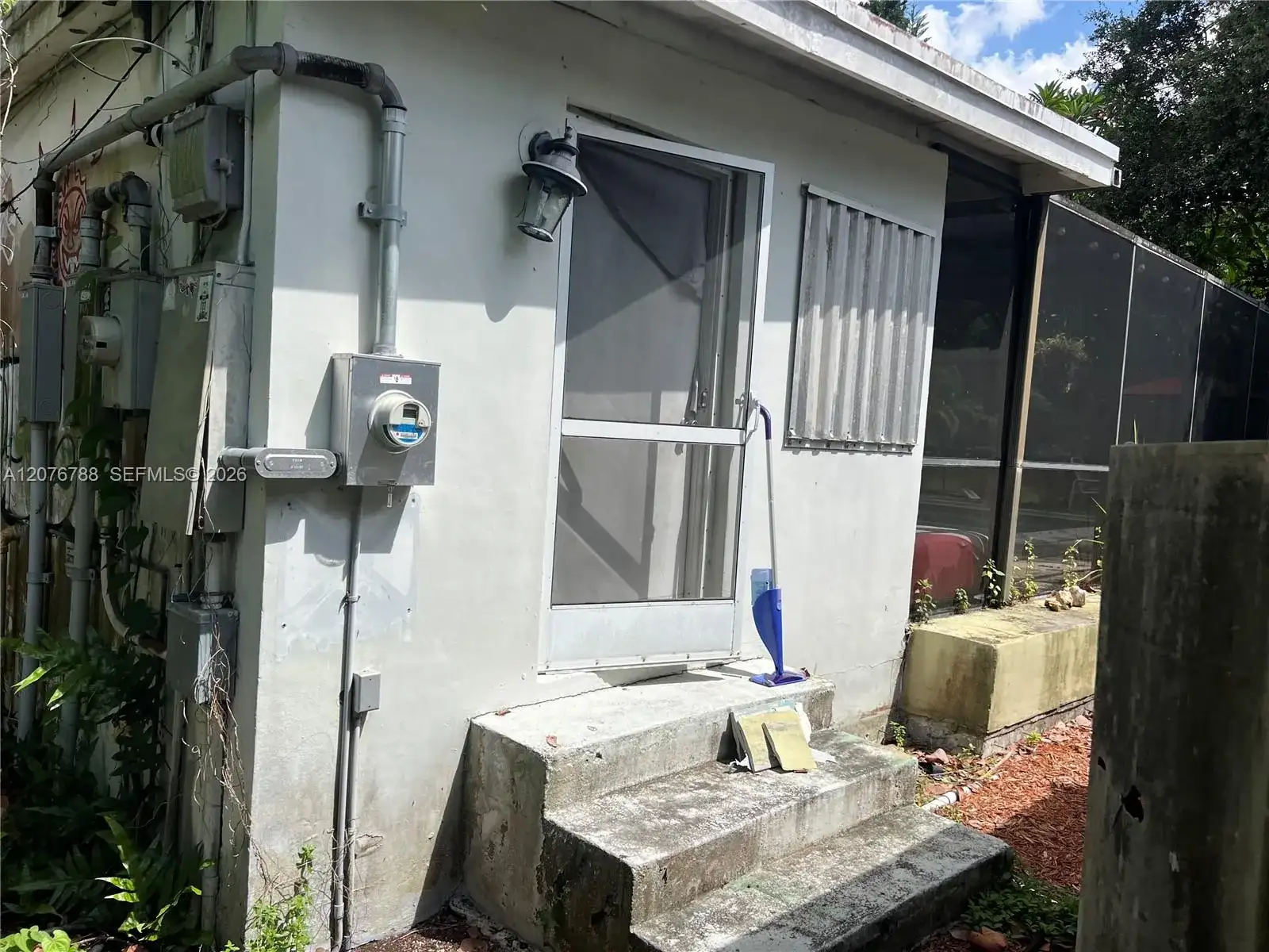 11429 NE 11th Pl, Biscayne Park FL 33161 photo 3