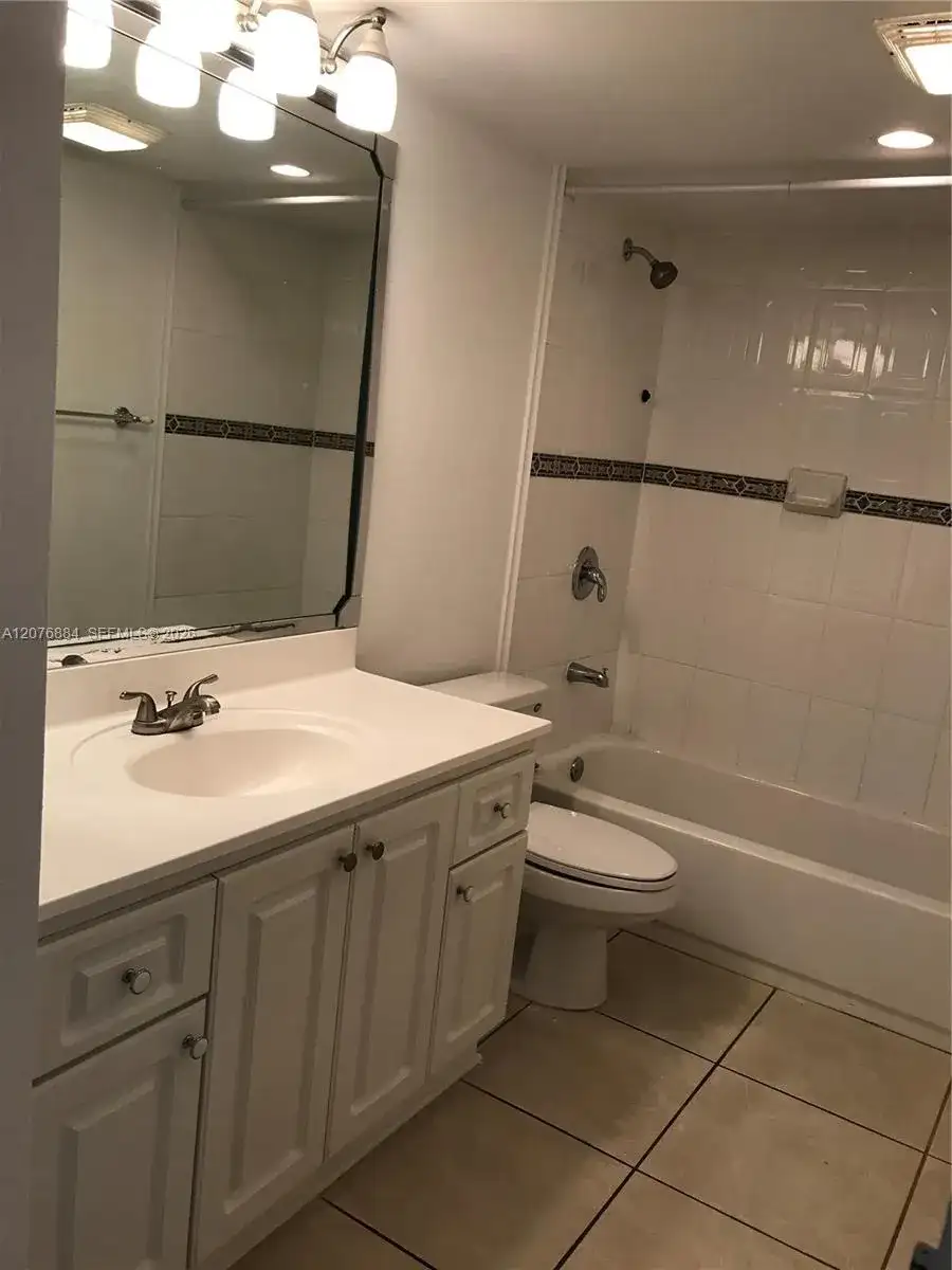 555 NE 15th St # 30E, Miami FL 33132 photo 4