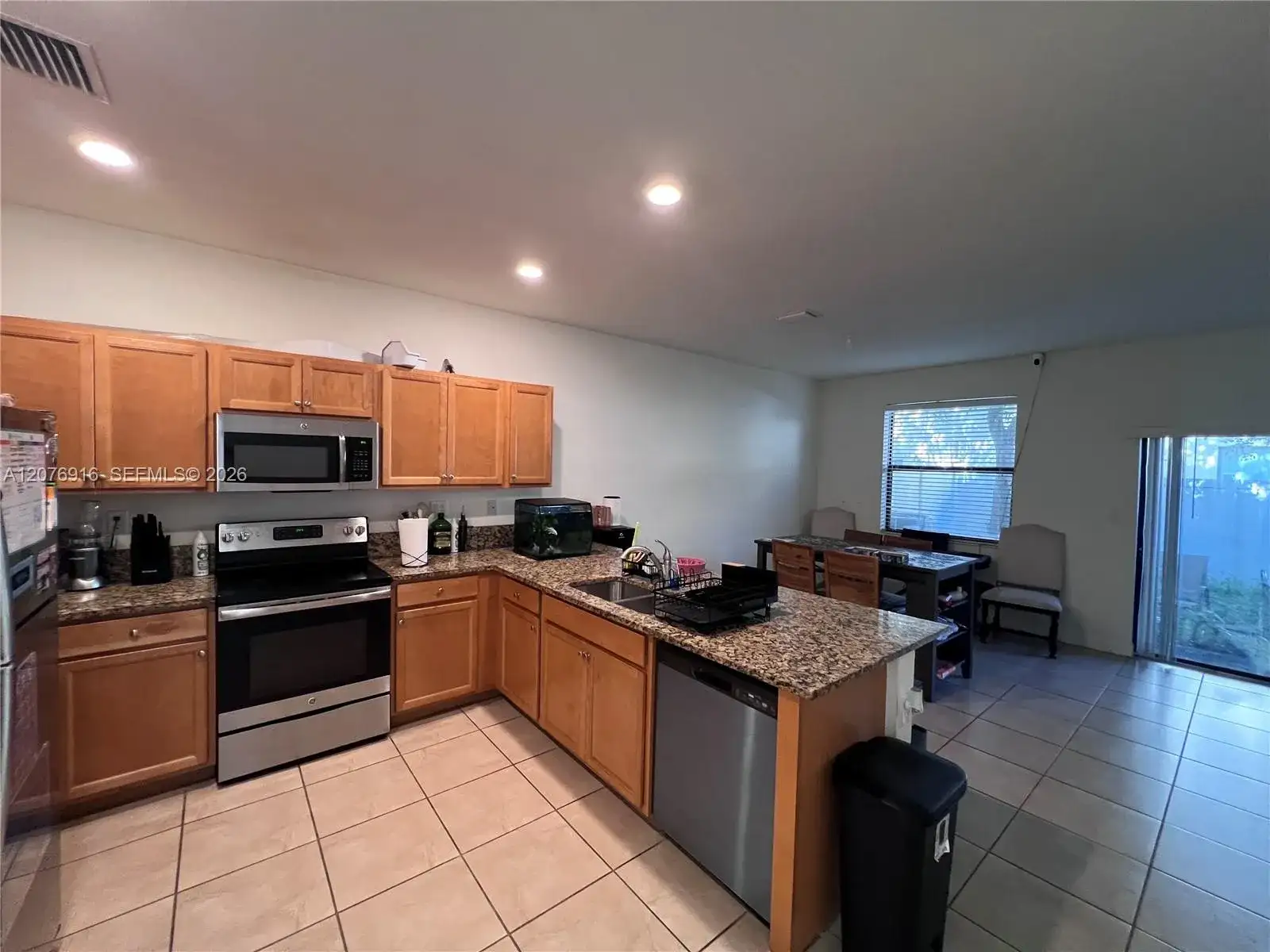 9335 W 33rd Ave, Hialeah FL 33018 photo 4