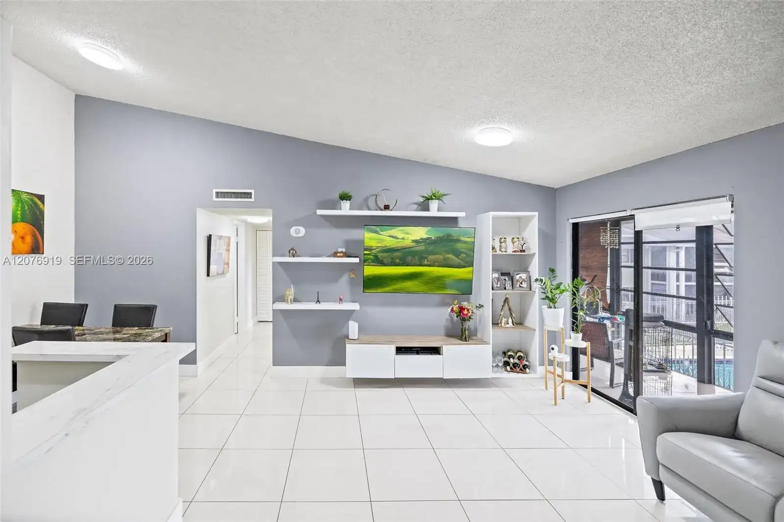 827 NE 199th St # 206, Miami FL 33179 photo 3