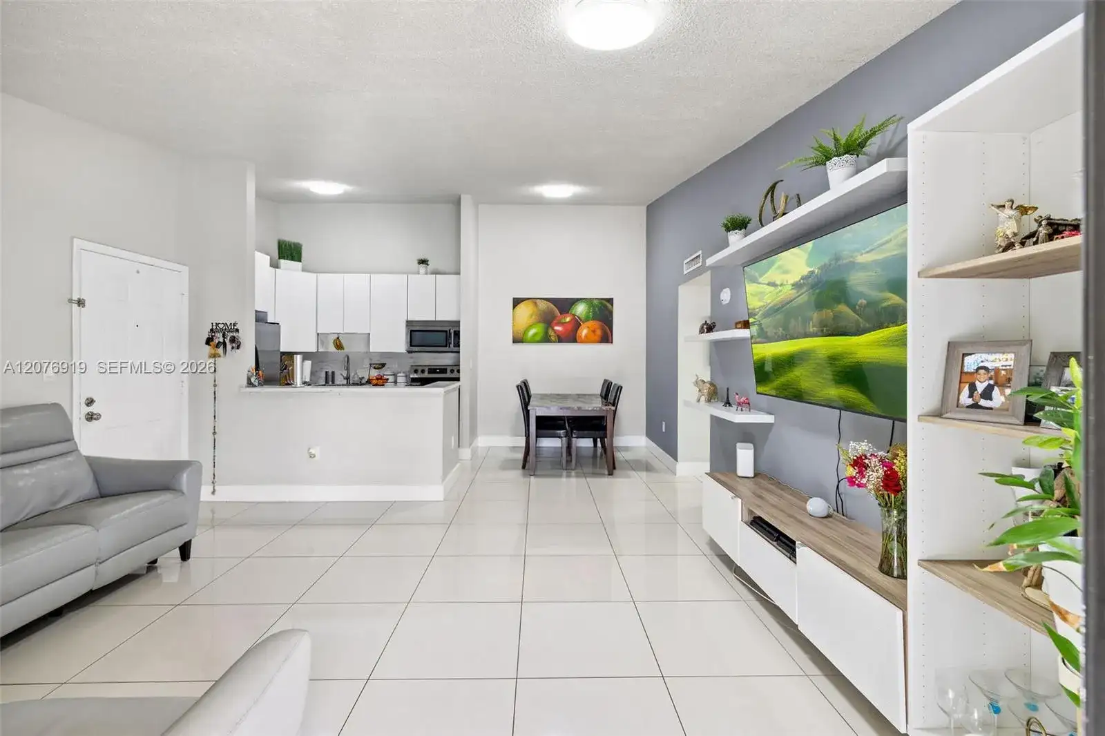 827 NE 199th St # 206, Miami FL 33179 photo 4