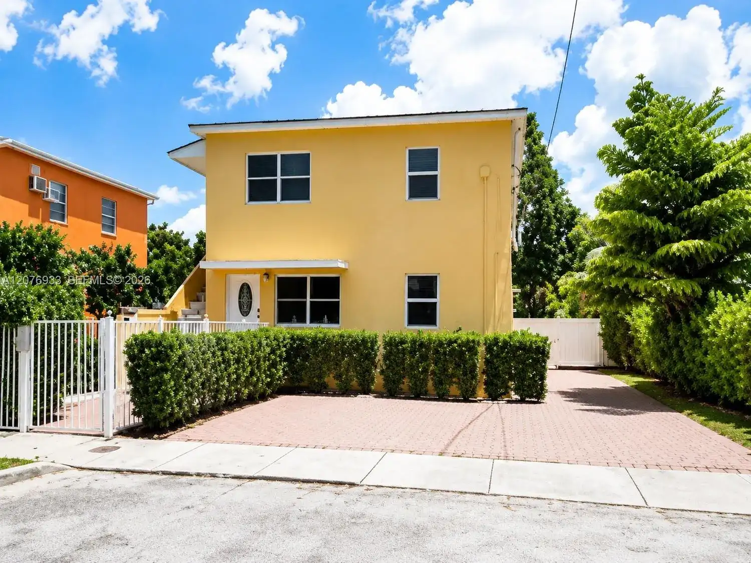 985 SW 10th St # 1, Miami FL 33130 photo 2