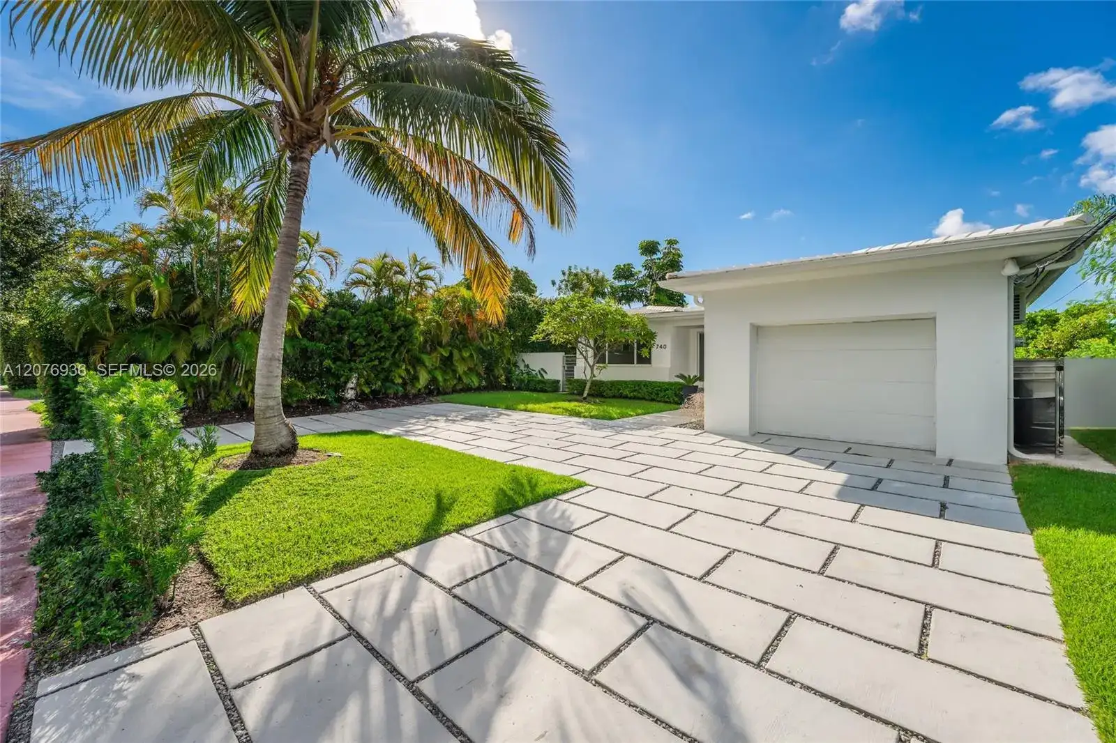 740 S Shore Dr, Miami Beach FL 33141 photo 2