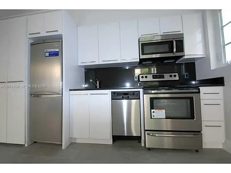 1321 PENNSYLVANIA AV # 4, Miami Beach FL 33139 photo 2