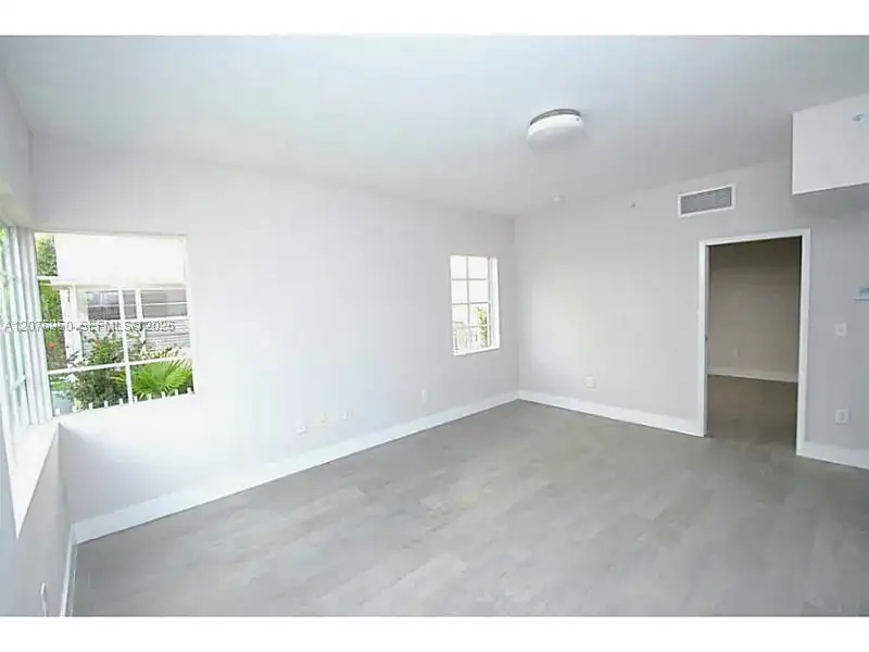 1321 PENNSYLVANIA AV # 4, Miami Beach FL 33139 photo 4