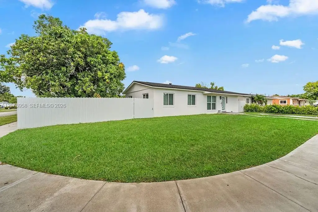 20400 NW 38th Ct, Miami Gardens FL 33055 photo 4