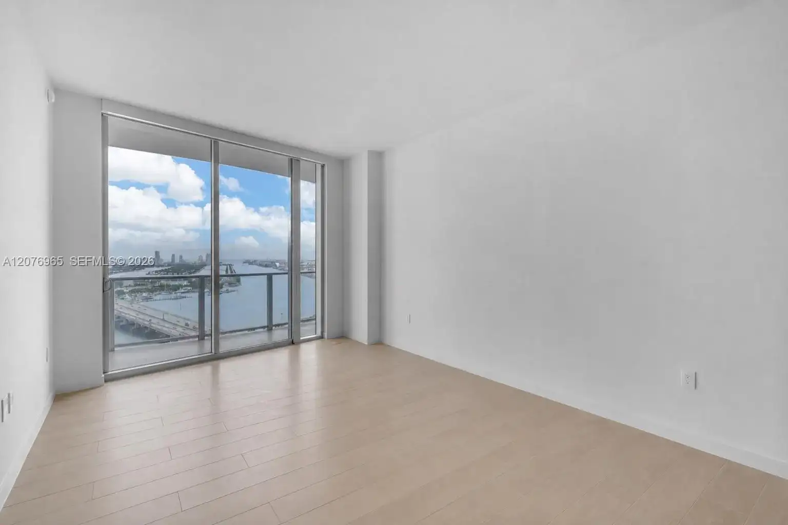 1400 Biscayne Blvd # 2305, Miami FL 33132 photo 4