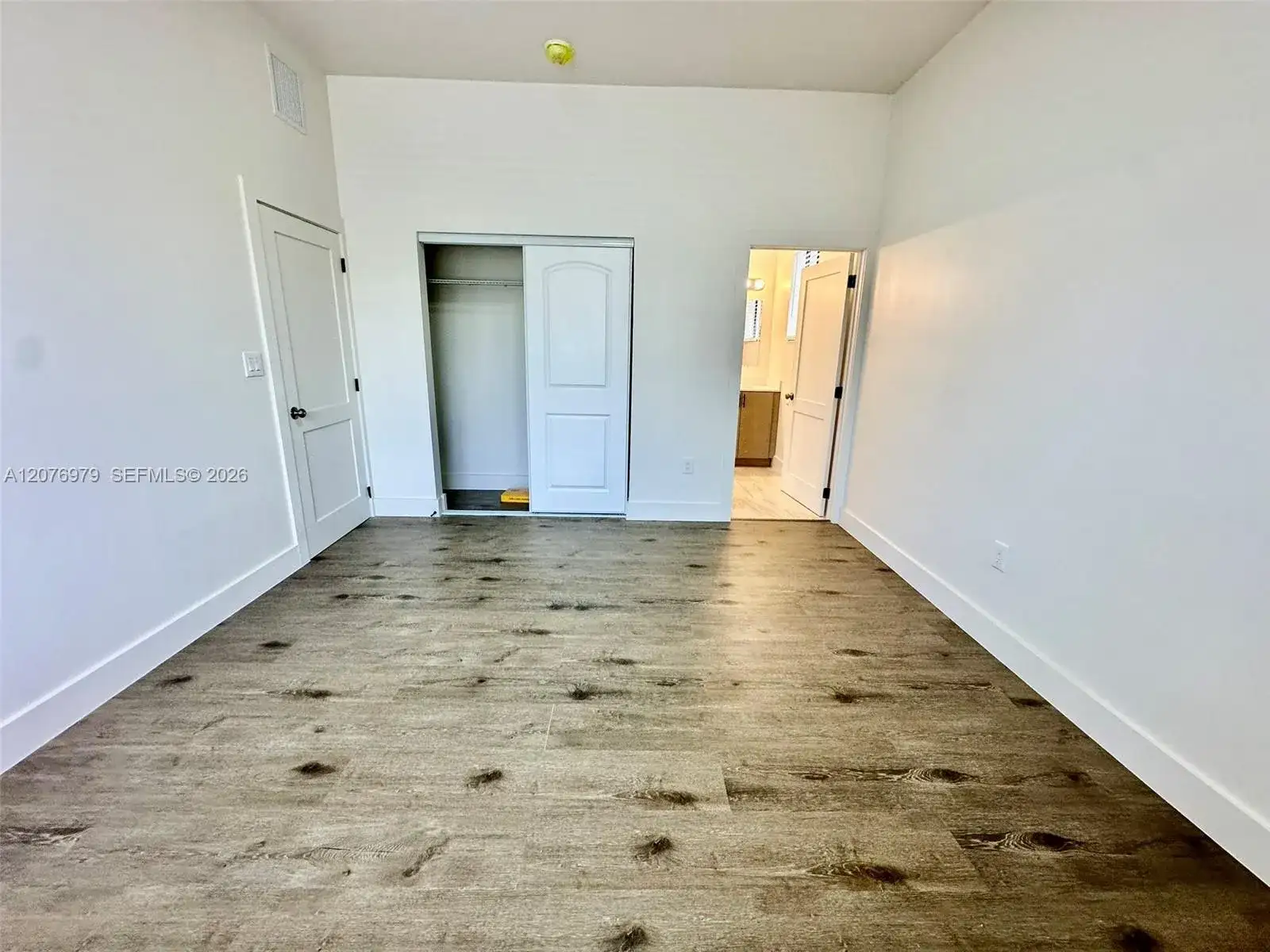2375 NW 105th St, Miami FL 33147 photo 5