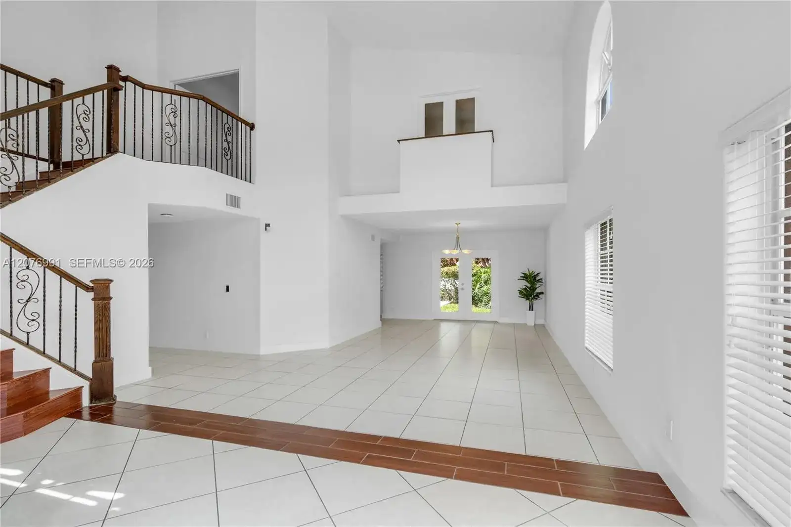 950 NW 197th Ter, Pembroke Pines FL 33029 photo 4
