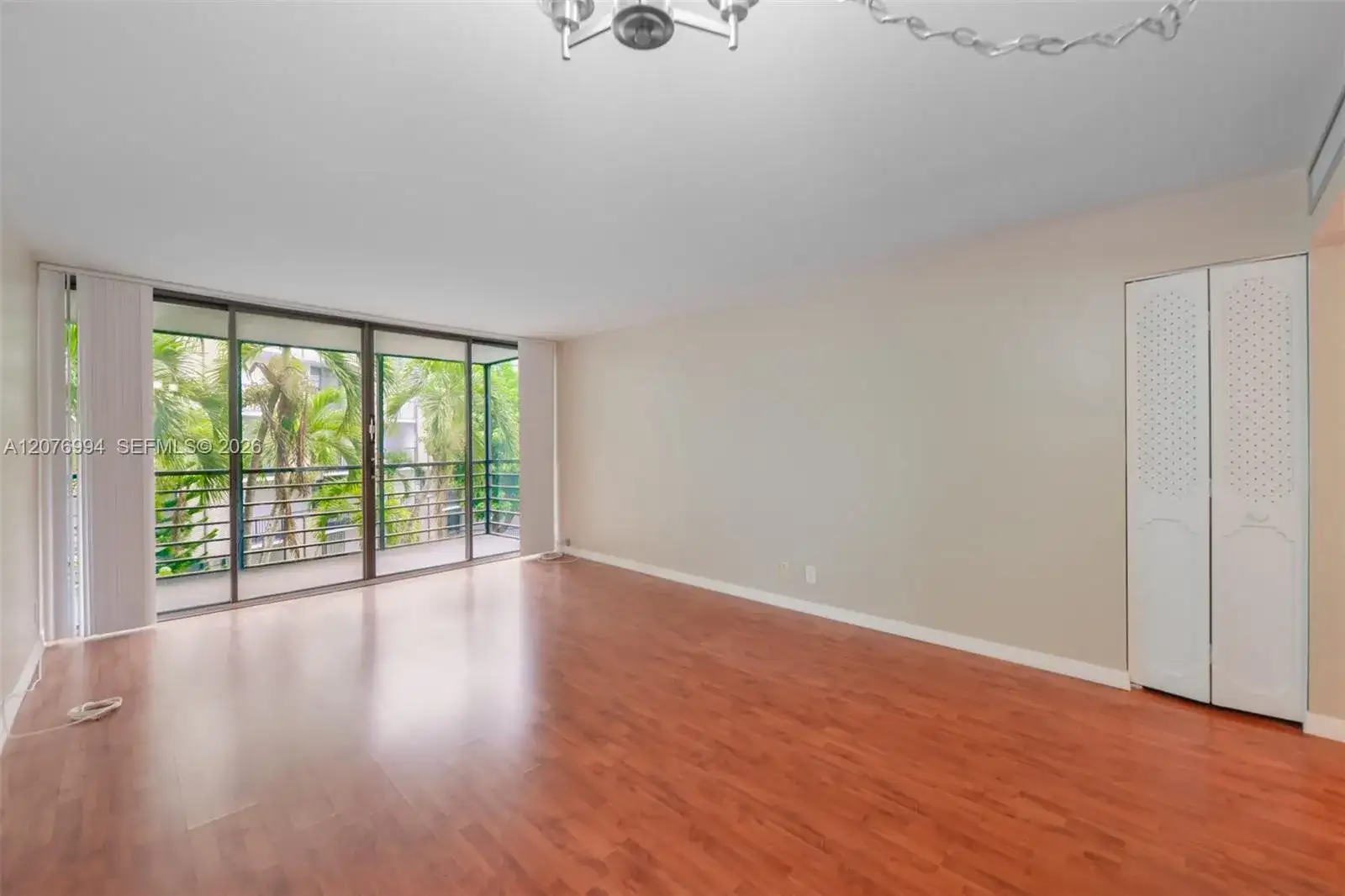 20500 W Country Club Dr # 406, Aventura FL 33180 photo 2