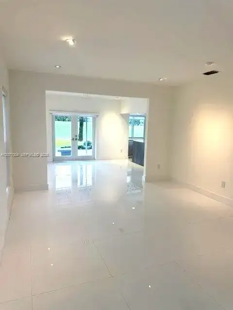 4861 Campo Sano Ct # 0, Coral Gables FL 33146 photo 2