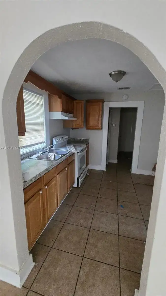 1971 Ella, Jacksonville FL 32209 photo 4