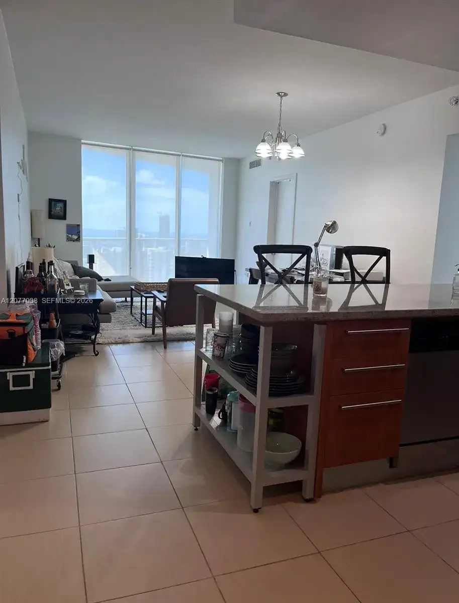 185 SW 7th St # 3702, Miami FL 33130 photo 4