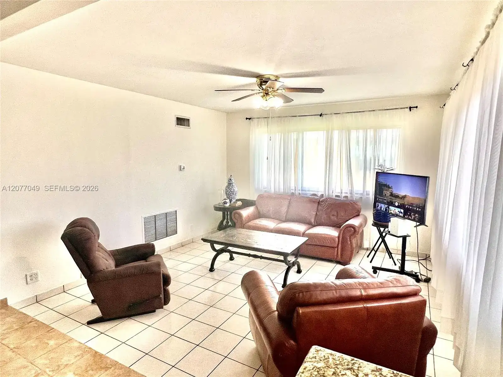 106 N 32nd Ave, Hollywood FL 33021 photo 2