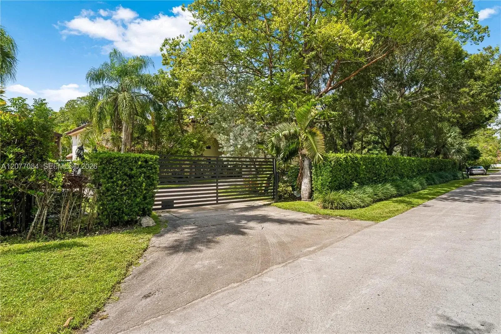 6600 SW 111th St, Pinecrest FL 33156 photo 2