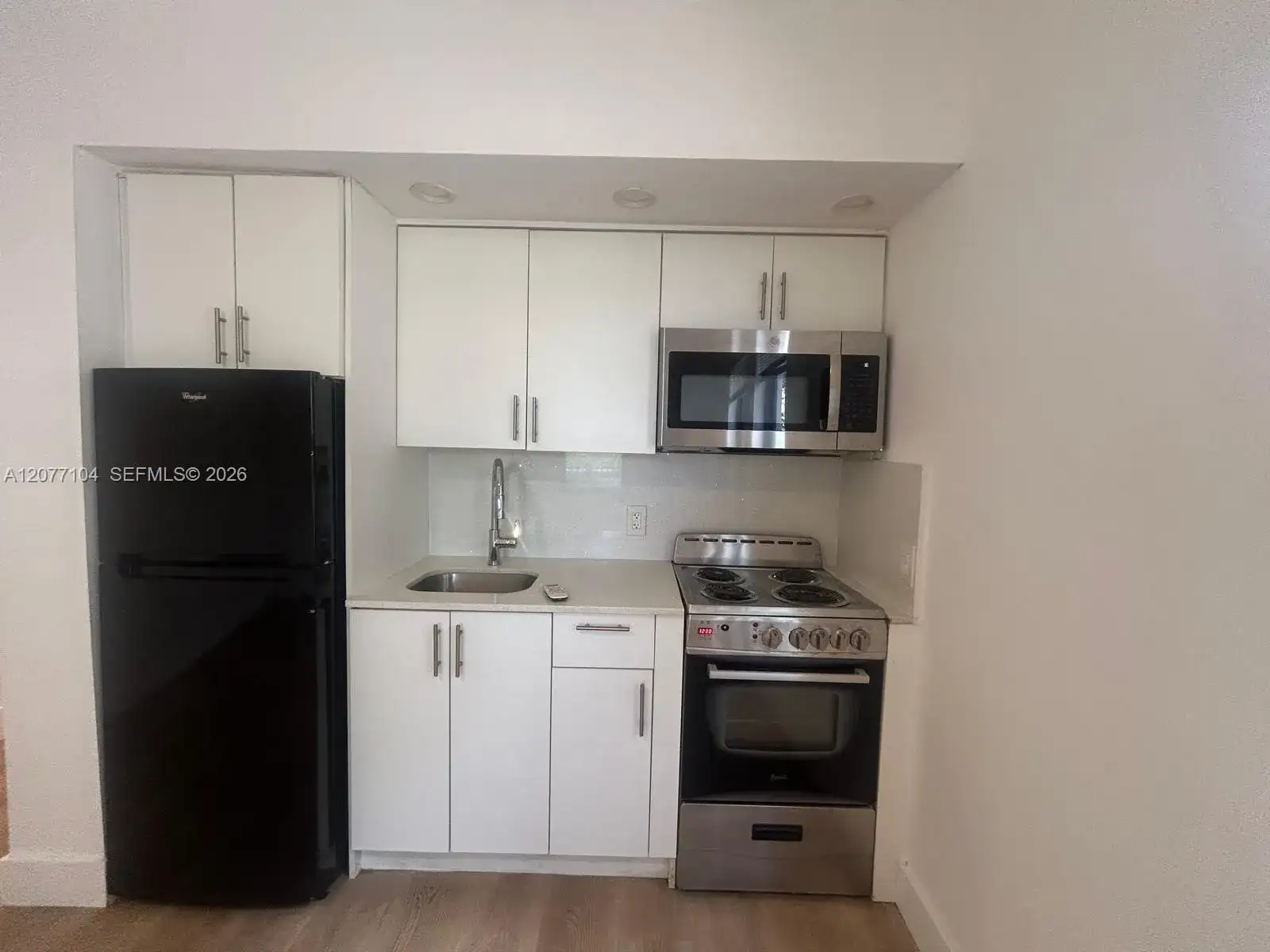 2000 Monroe St # 1, Hollywood FL 33020 photo 3