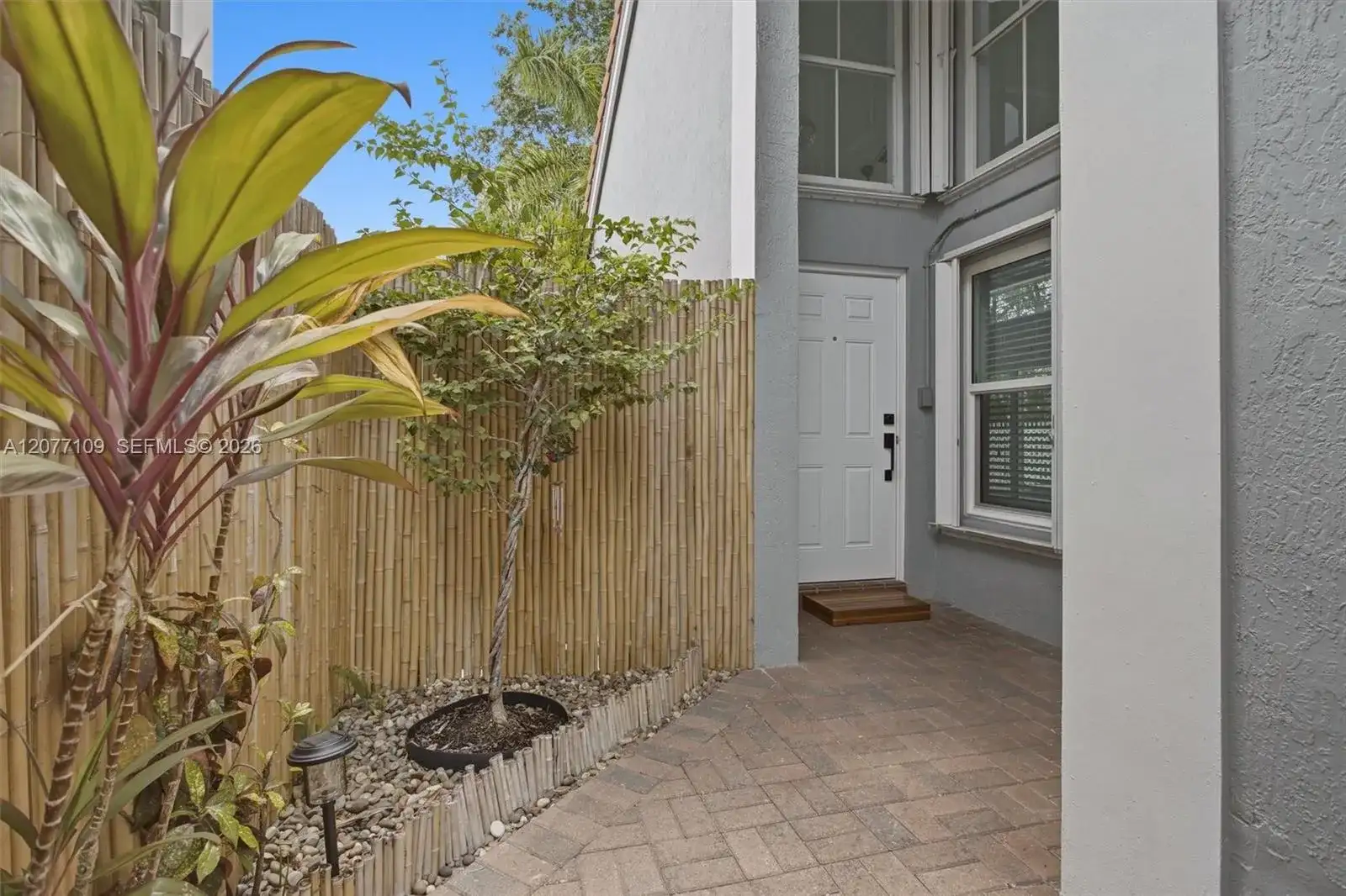 1880 Sweetbay Way, Hollywood FL 33019 photo 3